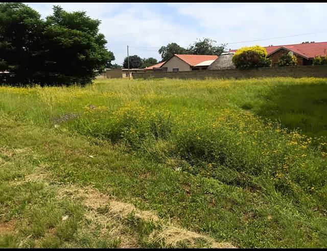 1,126M² VACANT LAND FOR SALE IN KOOKRUS